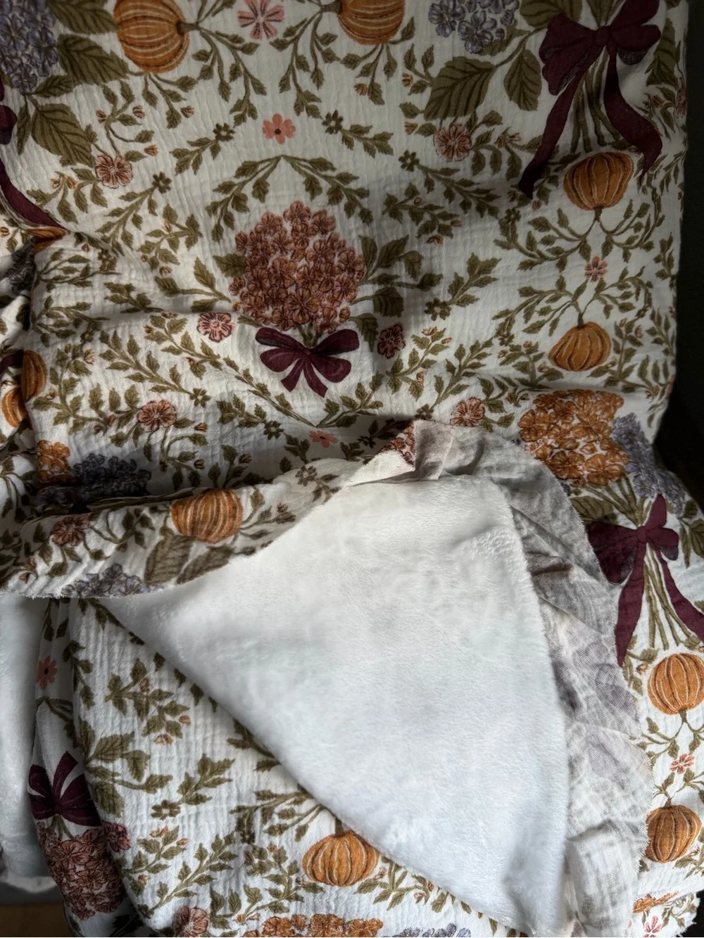ENVOGUE Dreamy cotton gauze throw fall harvest pumpkin bows cottage core 50”x70